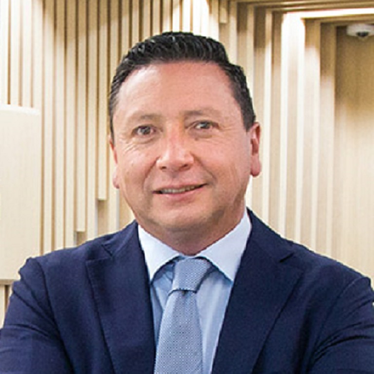 Gerardo	Herrera