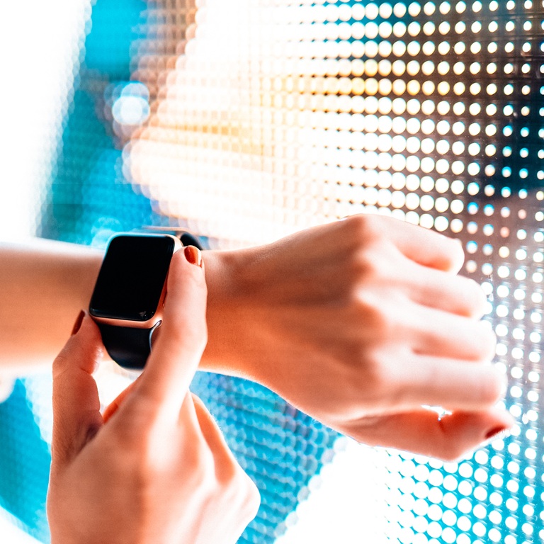 Checking time on a smartwatch indoors