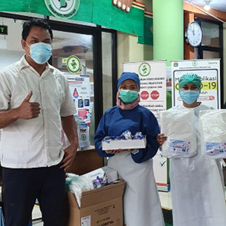 Marsh Cares ID CSR medical supplies for Jakata