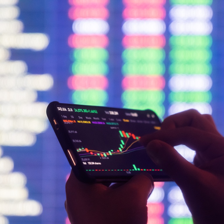 DAVID GWILT Investing in stock market data